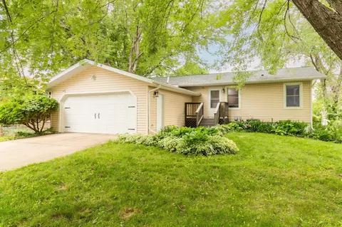 1405 32nd St NW, Rochester, MN 55901
