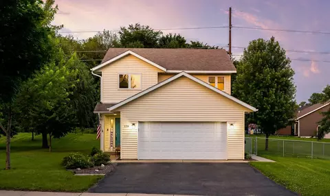 128 Tattler Ln, Mankato, MN 56001