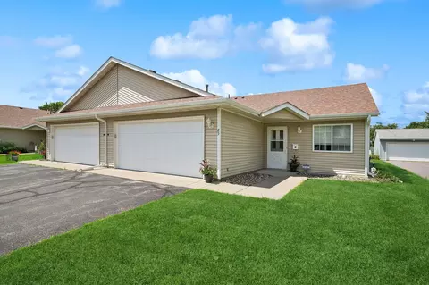 25 4th Ave N, Waite Park, MN 56387