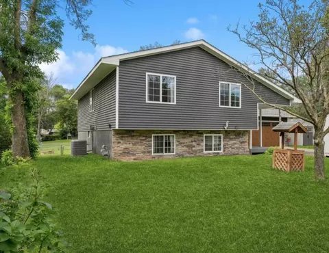 10665 Riverside Pl N, Brooklyn Park, MN 55443