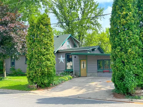 500 6th St SW, Little Falls, MN 56345