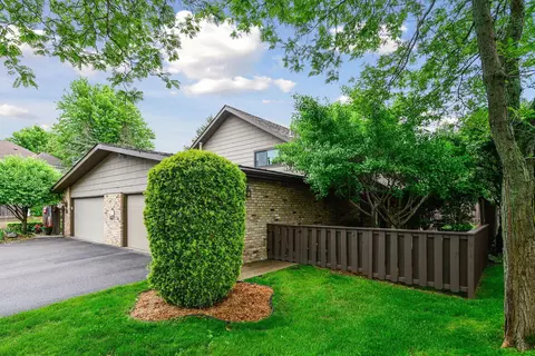 17811 Comstock Rd, Wayzata, MN 55391