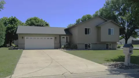 1104 N 15th St, Montevideo, MN 56265