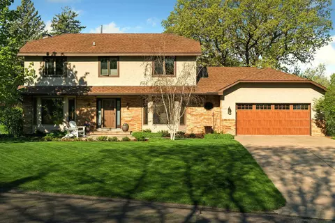 2300 Rivendell Ln, Minnetonka, MN 55305