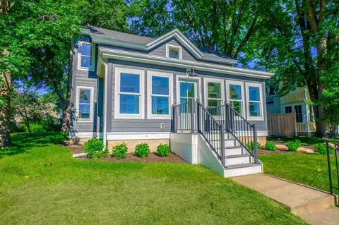 1230 3rd Ave S, Stillwater, MN 55082