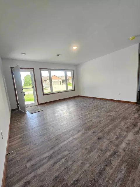 345 5th Ave SE #B, Harmony, MN 55939 photo 3