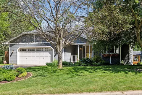 9953 173rd St W, Lakeville, MN 55044