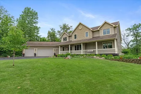 898 174th Ave, New Richmond, WI 54017