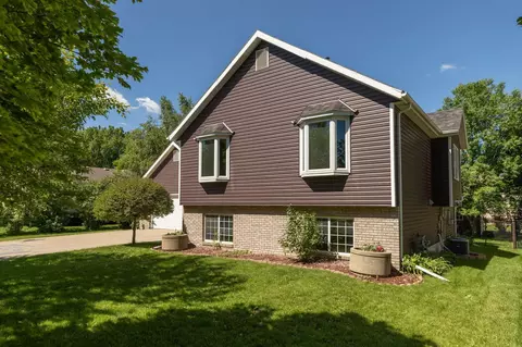 105 12th Ave NW, Kasson, MN 55944
