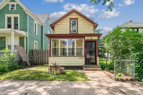2528 16th Ave S, Minneapolis, MN 55404