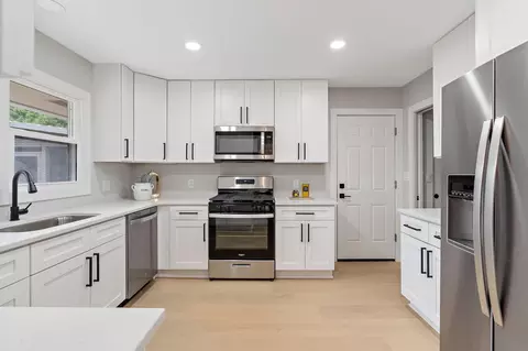 3130 Upper 71st St E, Inver Grove Heights, MN 55076