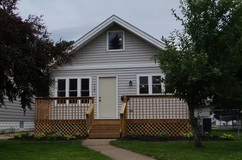 713 15th St NE, Austin, MN 55912