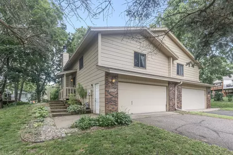 8290 Tamarack Trl, Eden Prairie, MN 55347