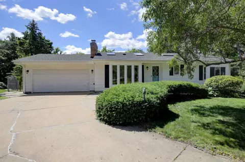 7387 Memory Ln NE, Fridley, MN 55432