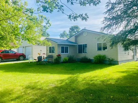 401 1st Ave SW, Baudette, MN 56623