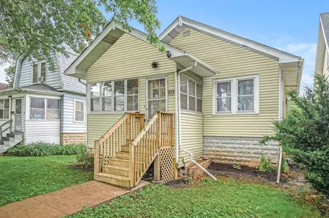 972 Juno Ave, Saint Paul, MN 55102