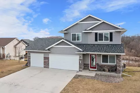 906 Cole Ave, Montrose, MN 55363