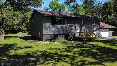 2805 9th St NW, West Fargo, ND 58078