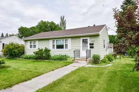 1524 5th St S, Moorhead, MN 56560