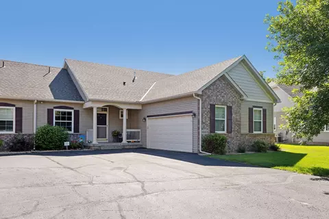 4992 384th Trl, North Branch, MN 55056
