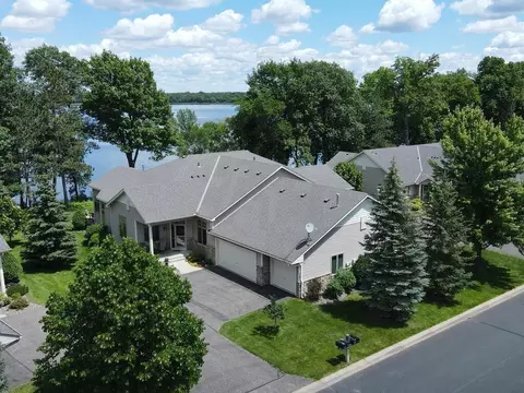 11062 Eagle Ridge Ct, Chisago City, MN 55013