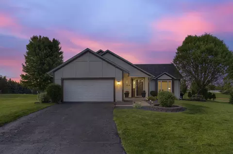 18540 39th Ave N, Plymouth, MN 55446