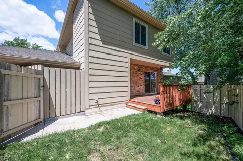 2110 Tamarin Trl, Golden Valley, MN 55427