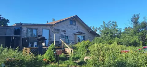 9871 99th Ave SE, Oakes, ND 58474