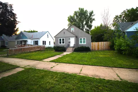 1865 Nebraska Ave E, Saint Paul, MN 55119