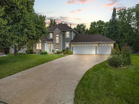 1757 Lochaven Dr, Woodbury, MN 55125