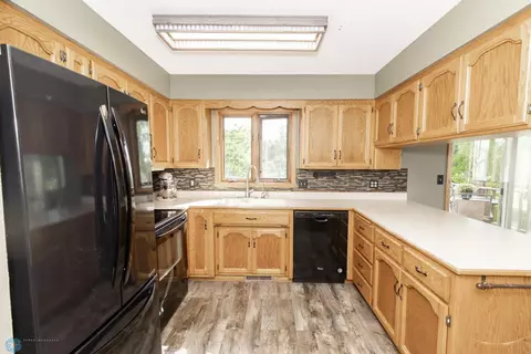 7916 Aquarius Dr, Fargo, ND 58104 photo 17