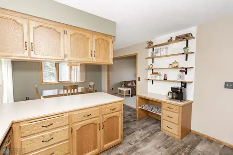 7916 Aquarius Dr, Fargo, ND 58104 photo 18
