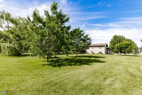 7916 Aquarius Dr, Fargo, ND 58104 photo 64