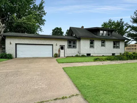 624 N 8th St, Brainerd, MN 56401