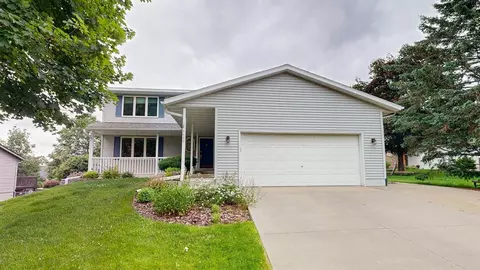 4420 Cambridge Ln NW, Rochester, MN 55901
