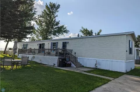 3506 Kelly St N, Fargo, ND 58102