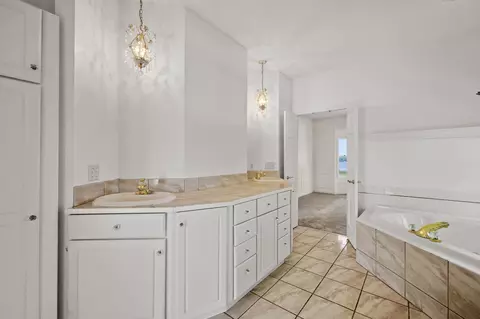 1826 Spring Lake Cir, Jordan, MN 55352 photo 36