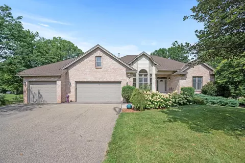 1826 Spring Lake Cir, Jordan, MN 55352 photo 2