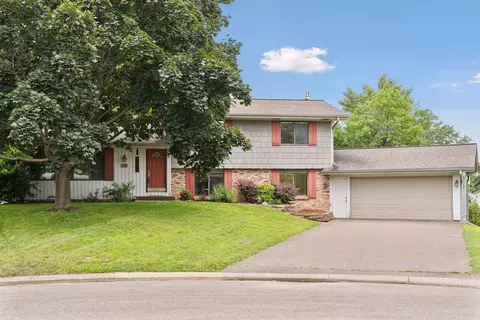 512 10th Ave SW, New Brighton, MN 55112
