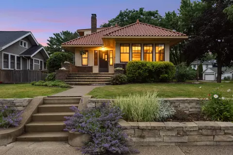 1465 Osceola Ave, Saint Paul, MN 55105