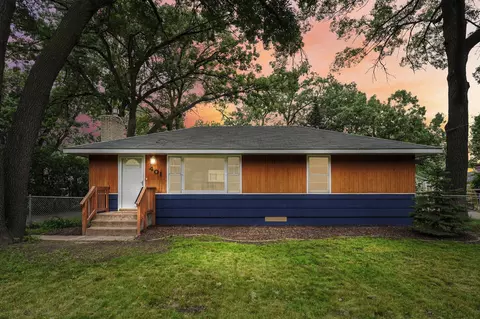 401 Maple St NE, Spring Lake Park, MN 55432