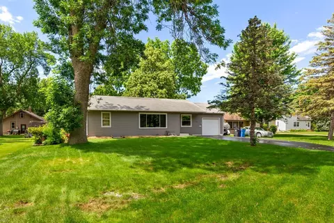 1152 Austin Rd, Owatonna, MN 55060