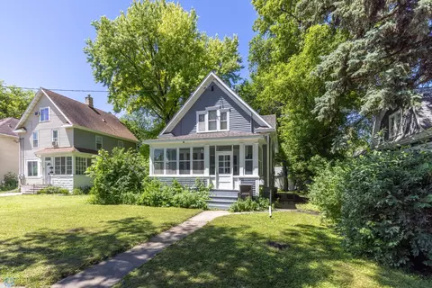 1012 10th St N, Fargo, ND 58102
