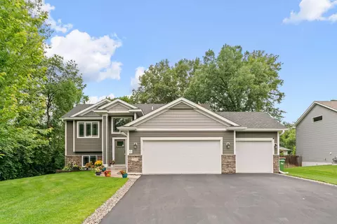 9134 NE Dunkirk St NE, Blaine, MN 55449