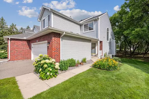 2235 Creekside Ct #204, Eagan, MN 55122