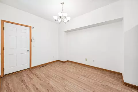 2235 Creekside Ct #204, Eagan, MN 55122 photo 7