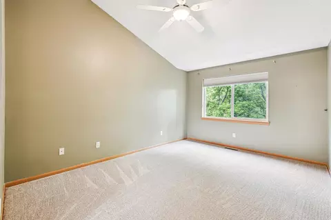 2235 Creekside Ct #204, Eagan, MN 55122 photo 9