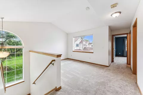 2235 Creekside Ct #204, Eagan, MN 55122 photo 8