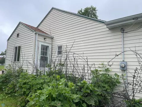 362 3rd St SW, Forman, ND 58032