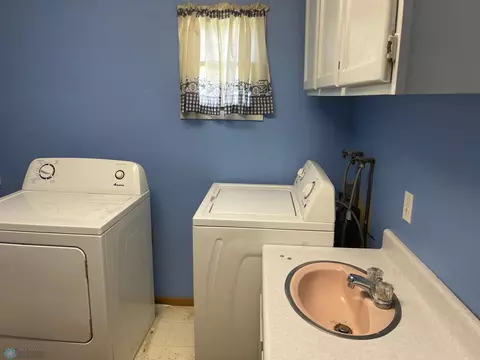 362 3rd St SW, Forman, ND 58032 photo 11